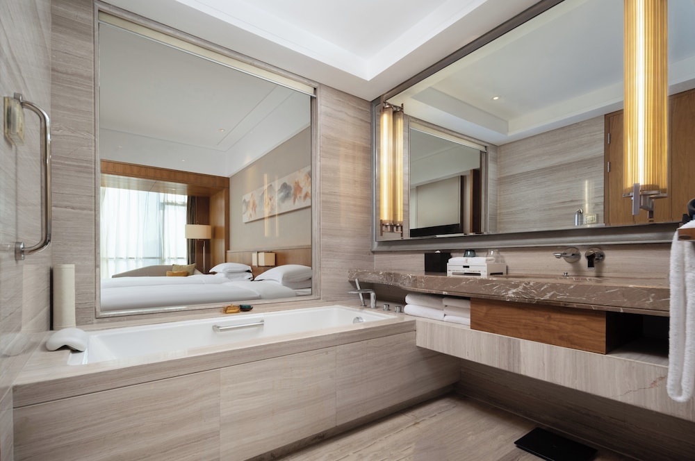 Standard Room, Multiple Beds, River View