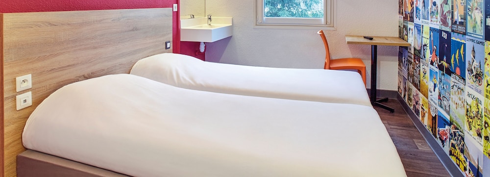 Room, 1 Double Bed (Side Car) photo 2