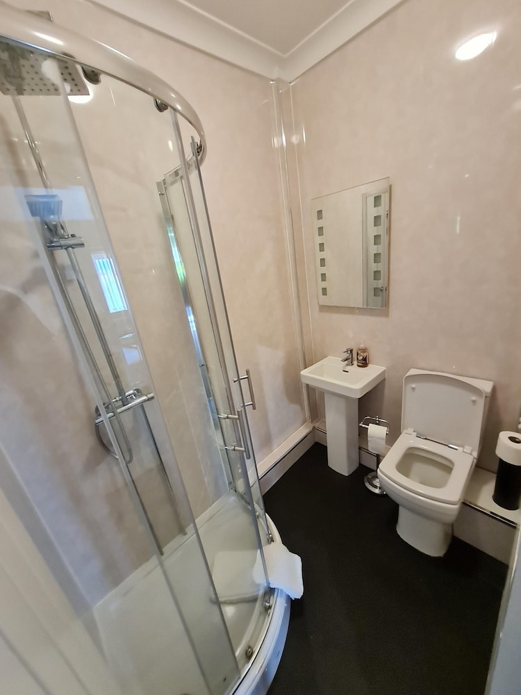 Double Room, Ensuite (Room 1) - Photo 2