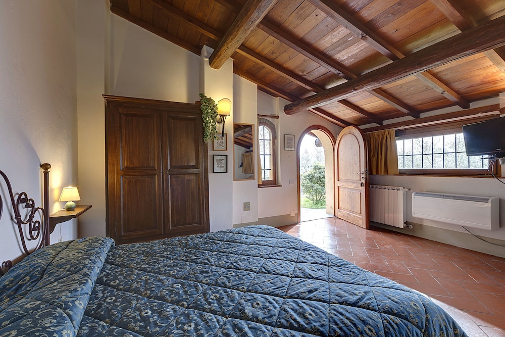 Apartment for 3 people with private garden photo 1