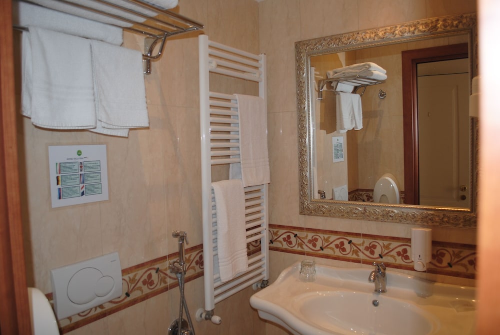 Classic Double Room - Photo 4