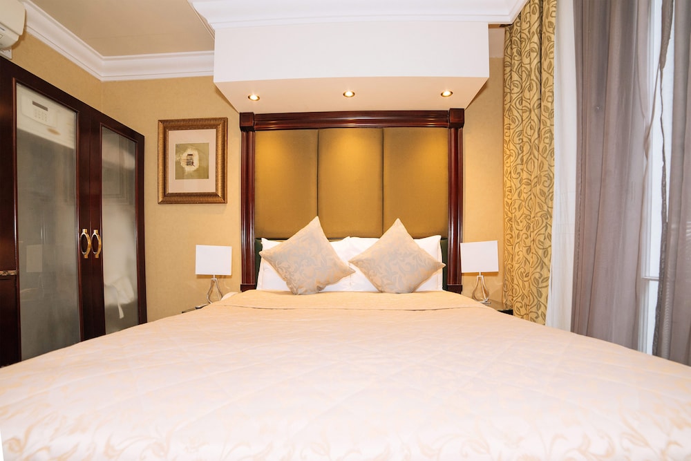 Executive Room photo 1