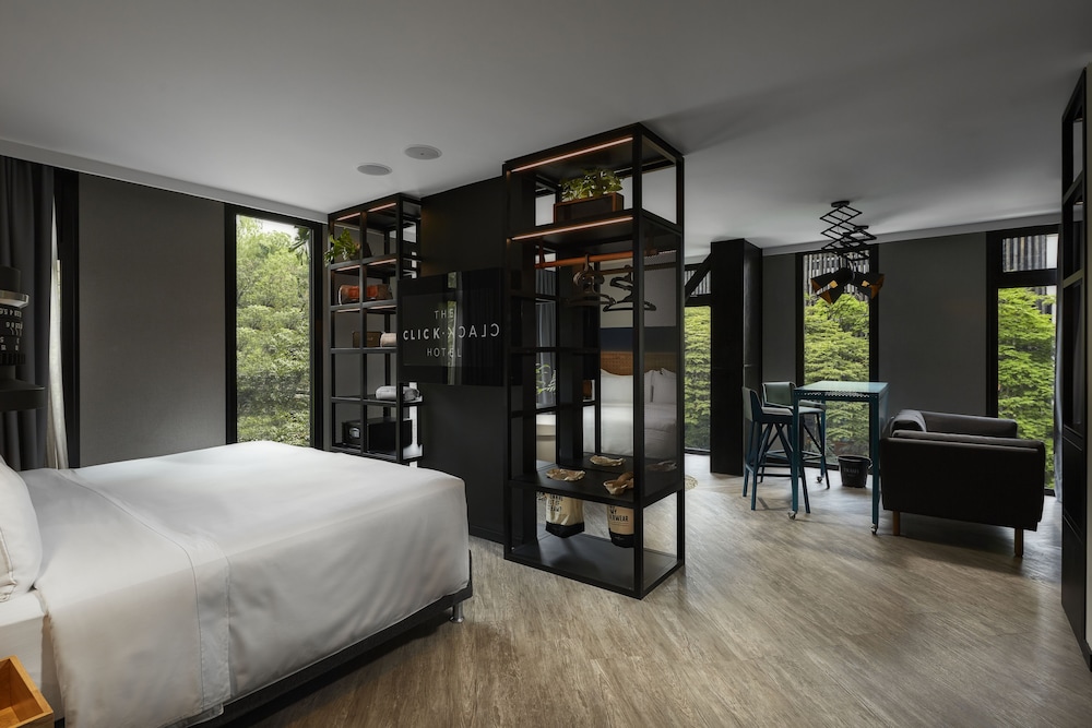 Deluxe Suite (2XL)
