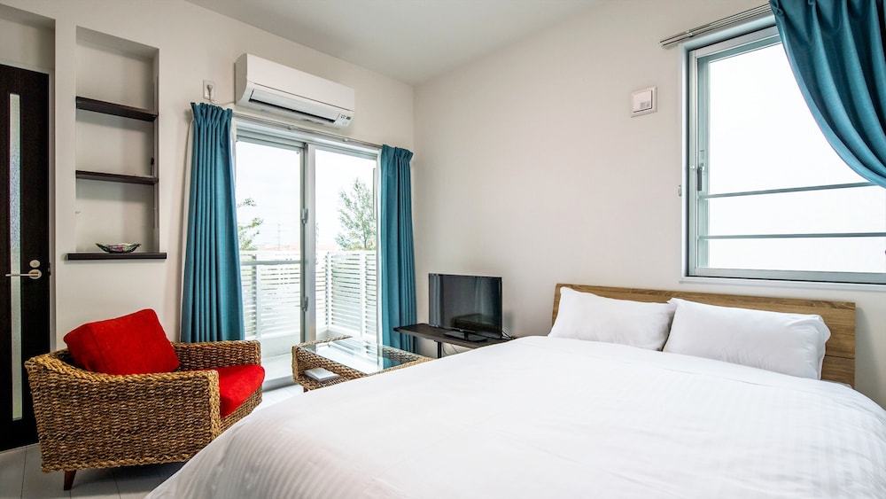 Condo, 1 Double Bed, Non Smoking, Refrigerator & Microwave photo 2
