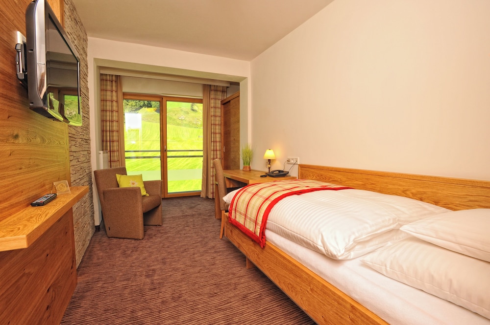 Classic Single Room