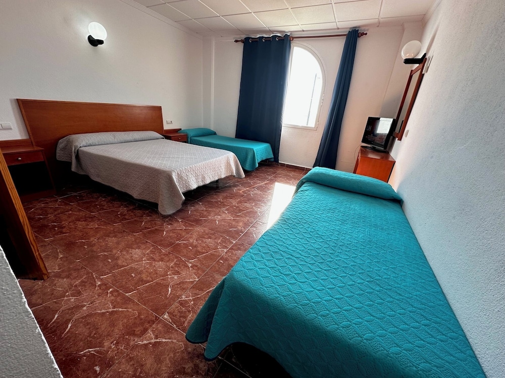 Habitación triple (3 adultos)