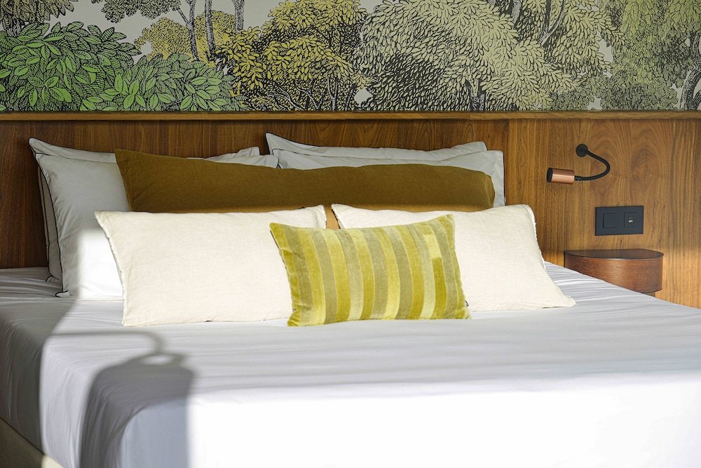 Deluxe Quadruple Room, Balcony, Sea View photo 2