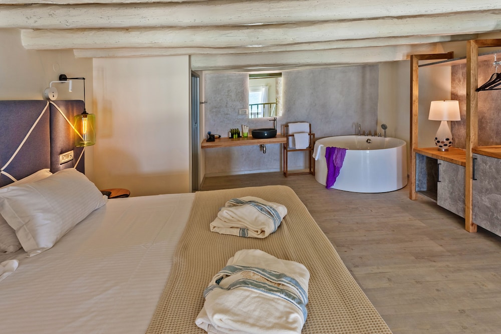 Executive Suite, Sea View (Split Level)