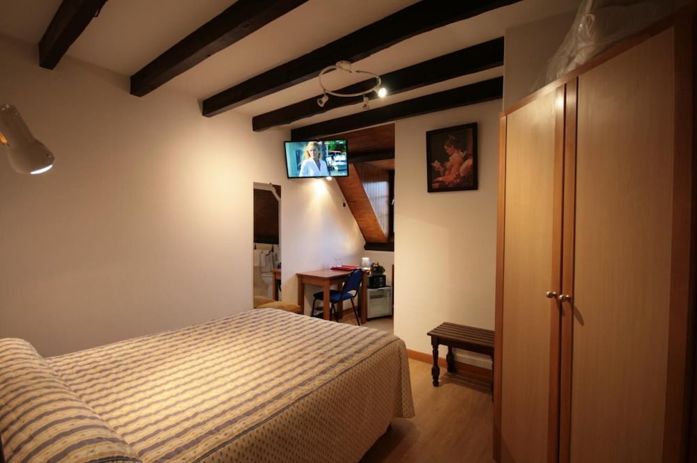 Single Room photo 3