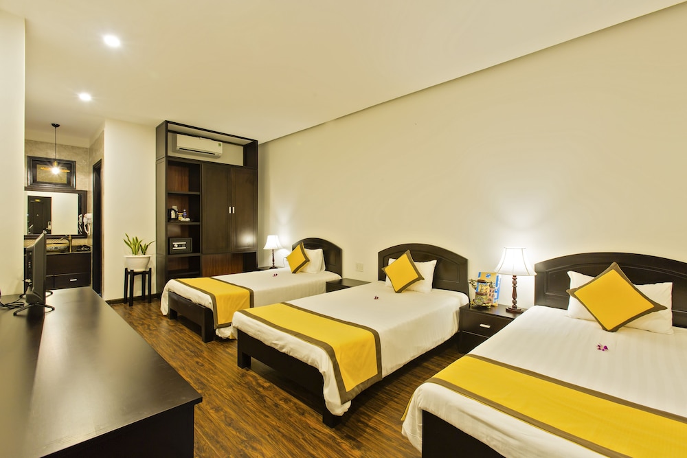 Deluxe Triple Room - Photo 3