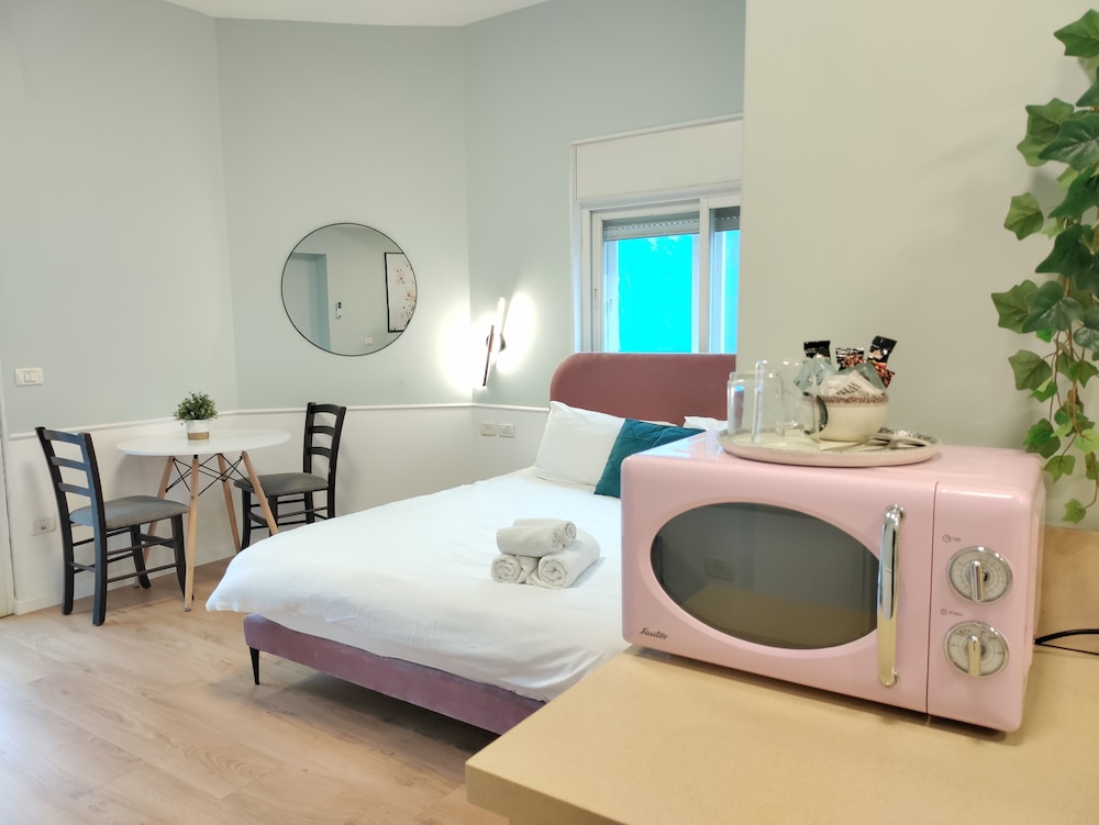 Deluxe Studio Suite