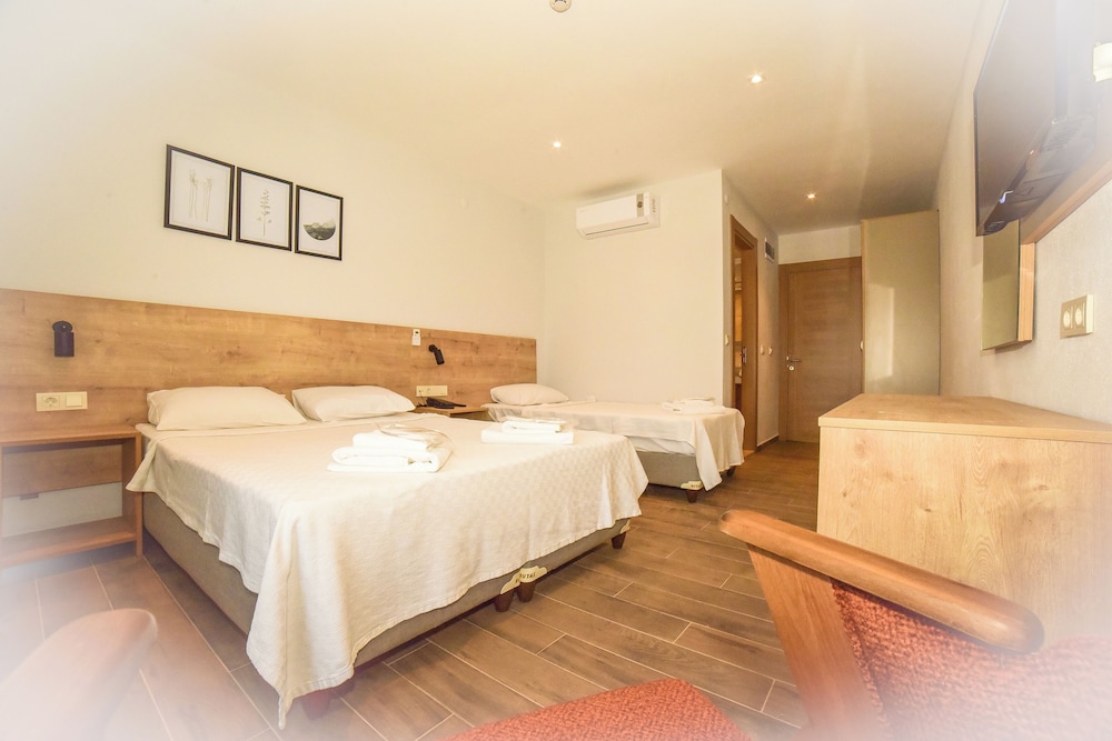 Standard Triple Room - Photo 5