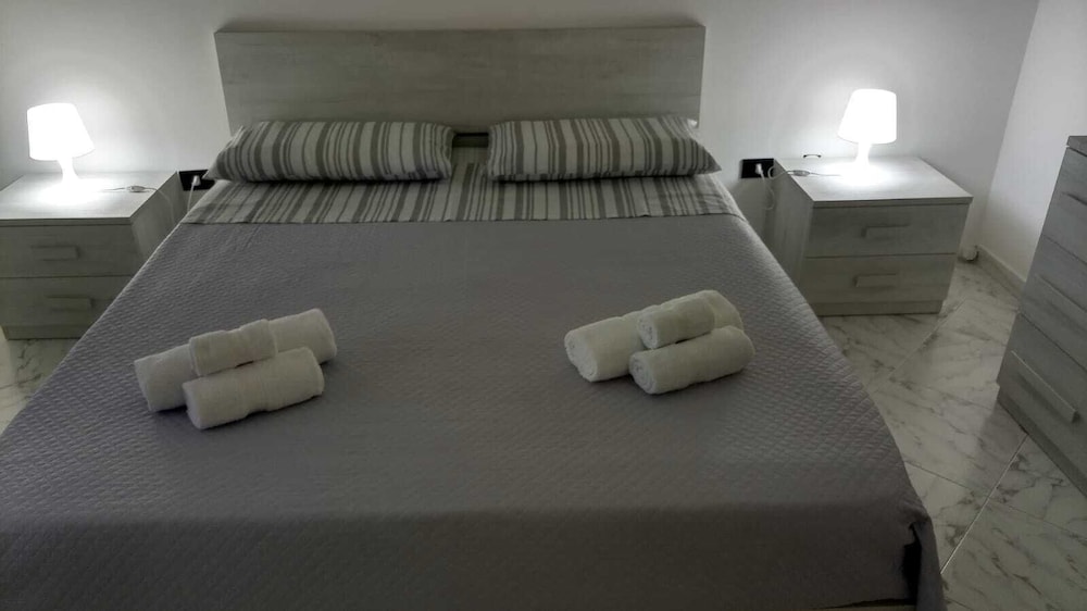 Shared Dormitory, 2 Bedrooms, Balcony photo 1