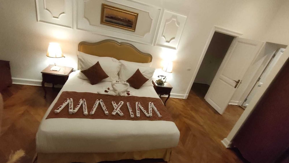 Royal Single Room, 1 Double Bed