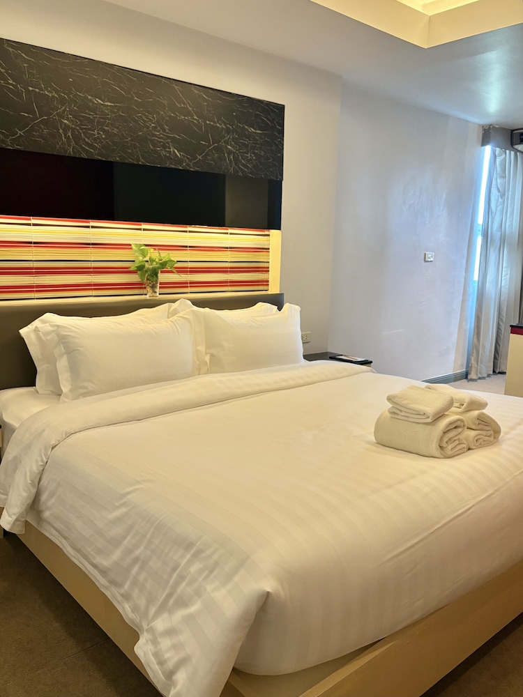 Grand Double Room, City View photo 3