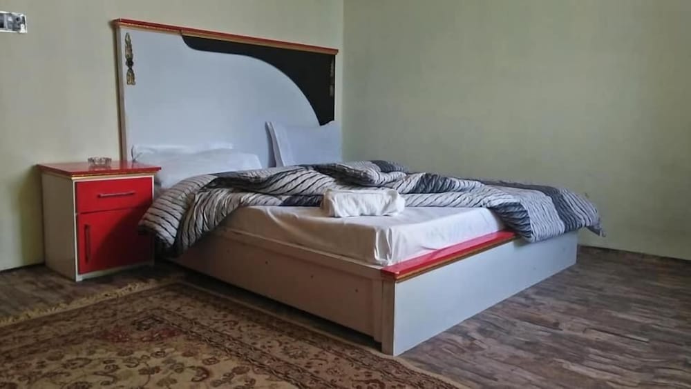 Deluxe Double Room - Photo 13