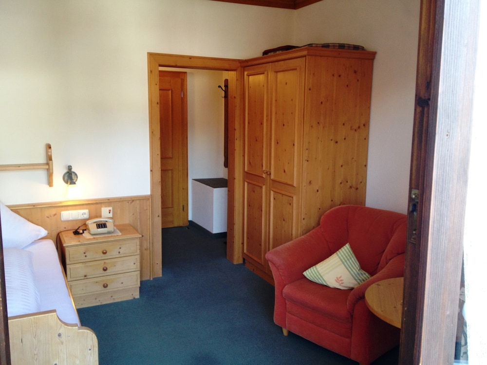 Economy Single Room, 1 Large Twin Bed, Non Smoking