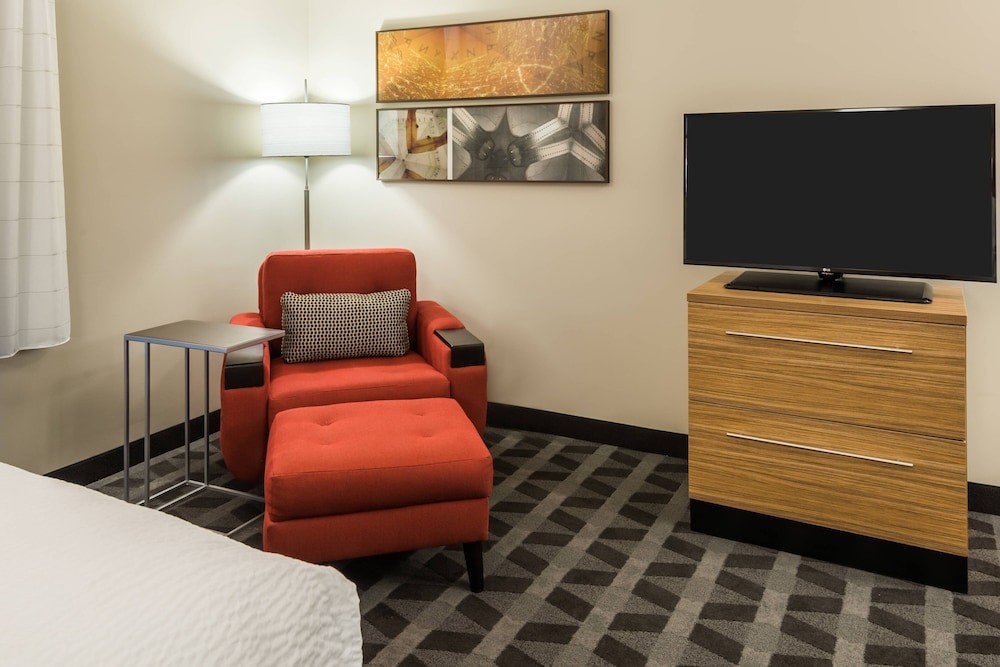 Studio, 2 Queen Beds (Mobility/Hearing Access, Roll-In Shwr) photo 3