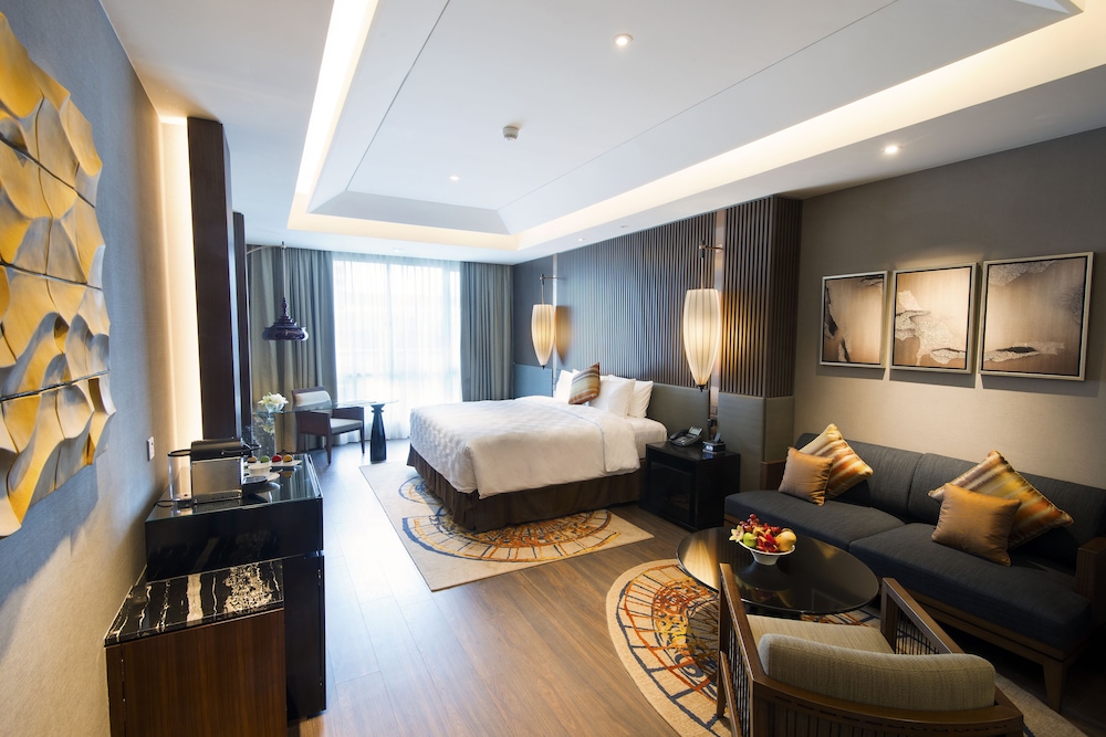 Inya Wing-Prestige Suite Single photo 1