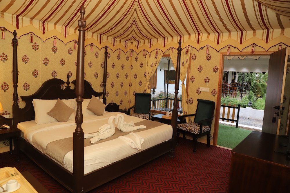 Deluxe Tent - Photo 13