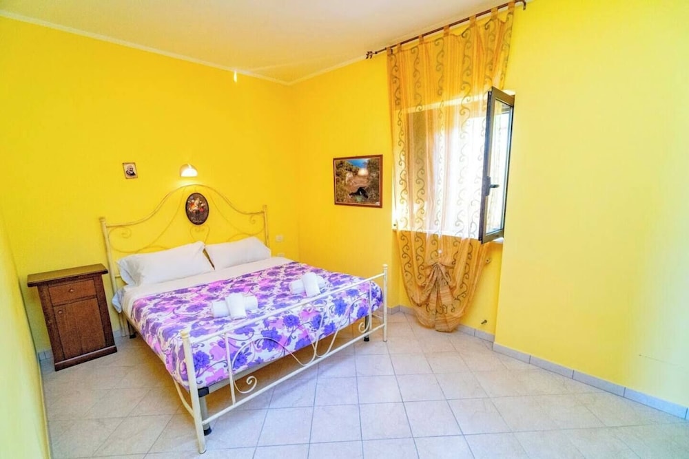 Classic Apartment, Sea View