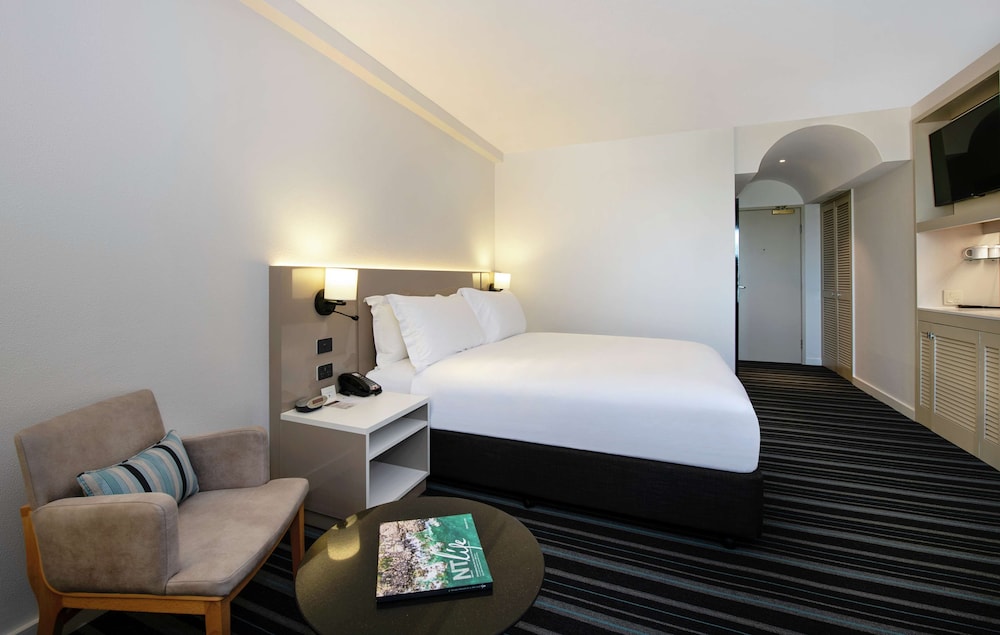 King Guest Room High Floor - Photo 3