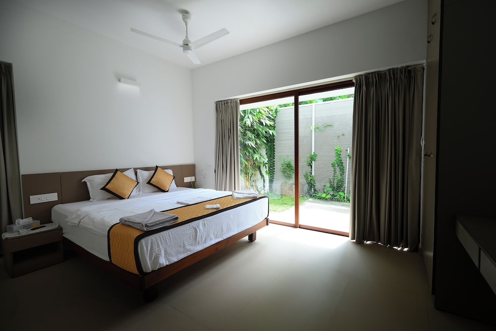 Deluxe Room, Patio, Garden View photo 1