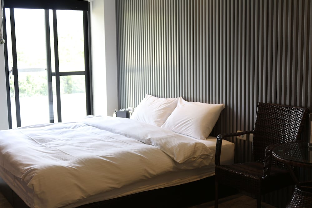 Deluxe Double Room, 1 Queen Bed photo 2