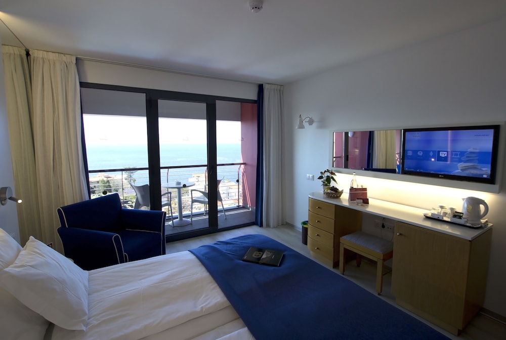 Twin Room, Sea View photo 3