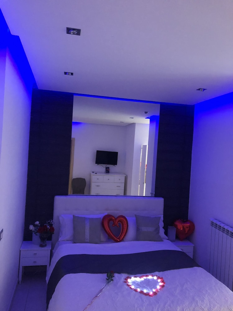 Deluxe Suite photo 2
