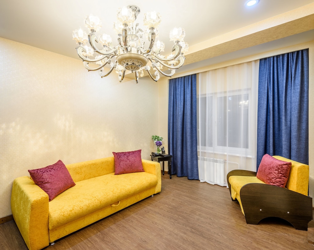 Family Room photo 3