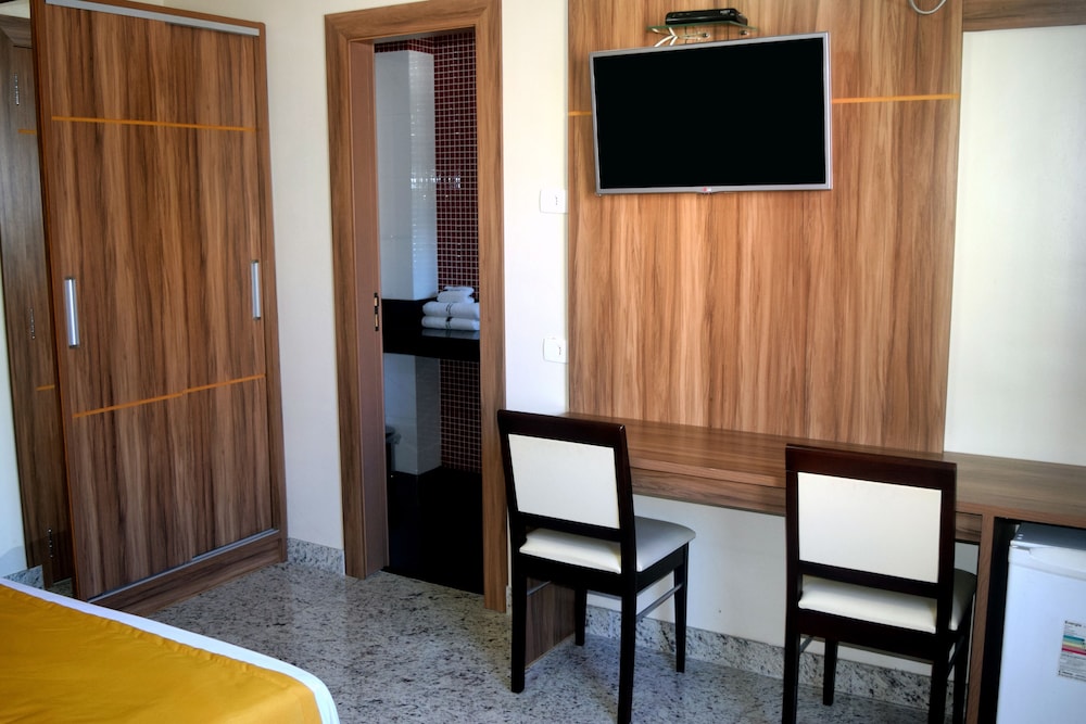 Standard Double or Twin Room photo 3