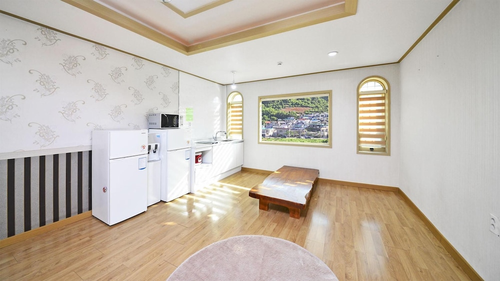 Basic Room, 1 Bedroom (Oregano 201) - Photo 4