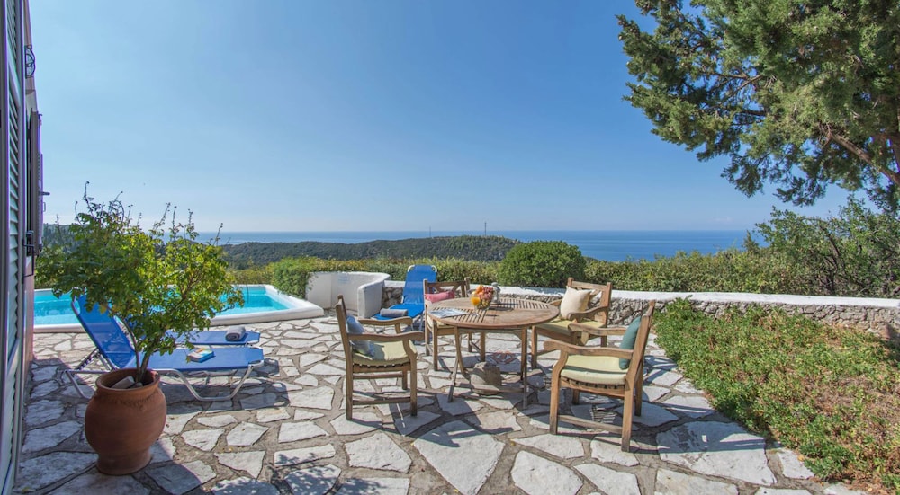 Comfort Villa, 2 Bedrooms (Myrtia) photo 3