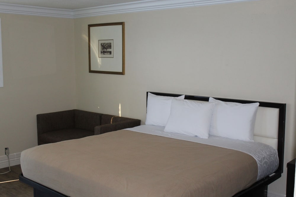 Classic Studio Suite photo 1