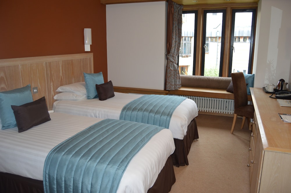 Double or Twin Room, Ensuite, Courtyard View photo 2
