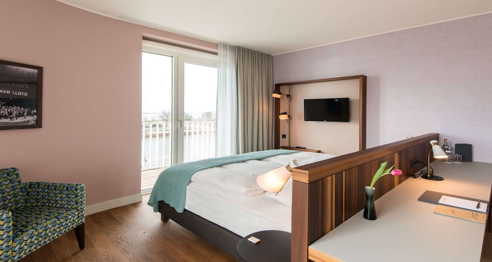 Standard Room, 1 Double Bed, Balcony photo 2