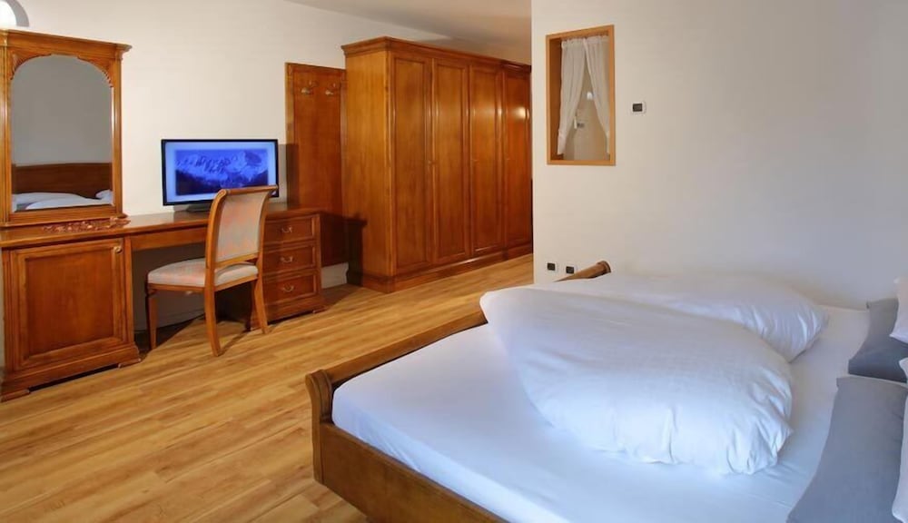 Classic Triple Room photo 3