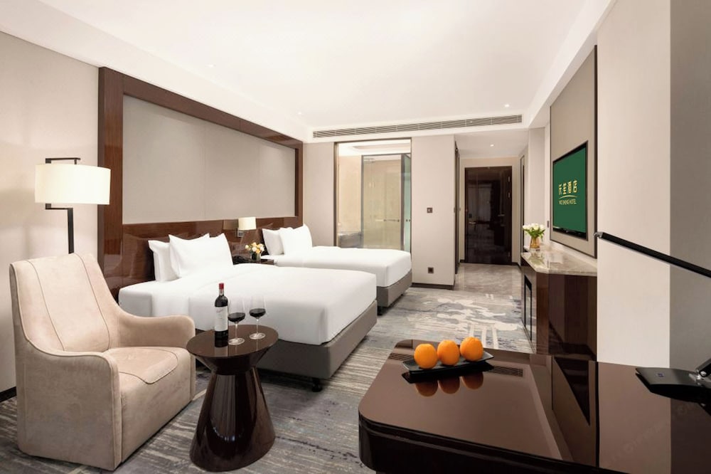 Superior Twin Room, City View photo 3