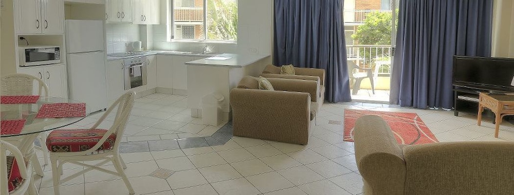 Room, 1 King Bed, Accessible, Non Smoking - Photo 3