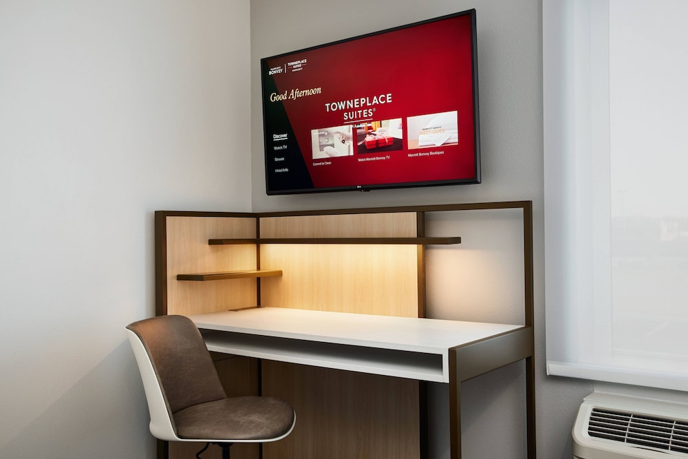 Studio, 1 King Bed with Sofa bed (Hearing Accessible)