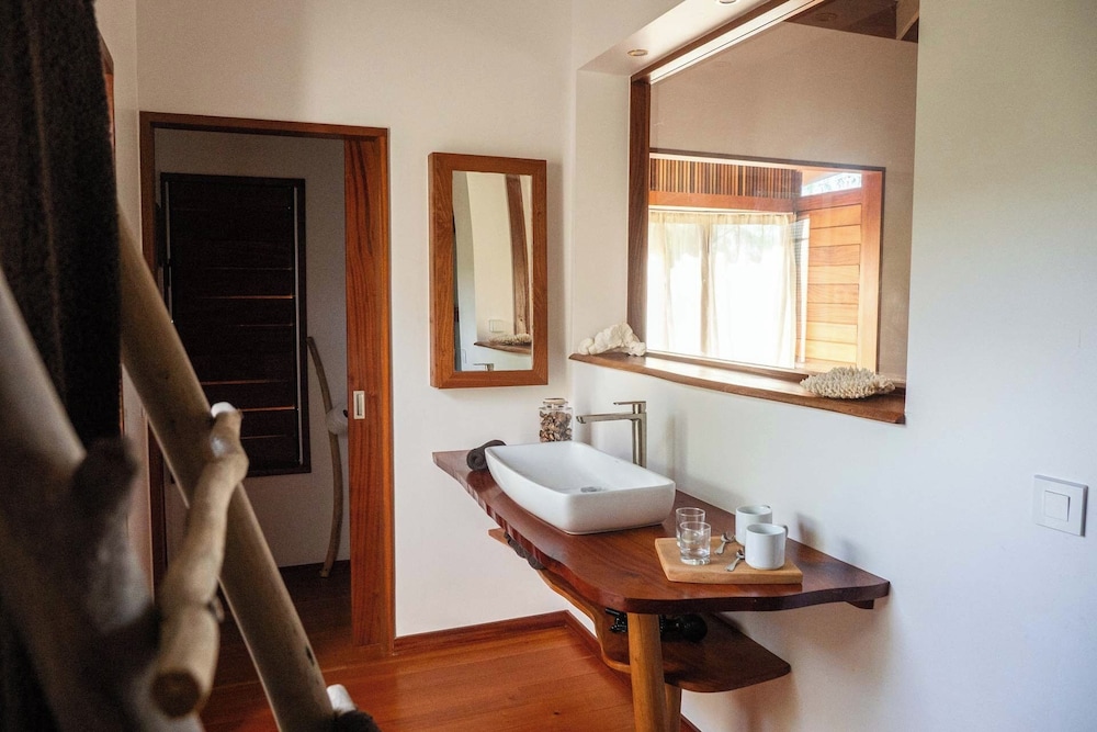 Comfort Room, Beach View photo 3