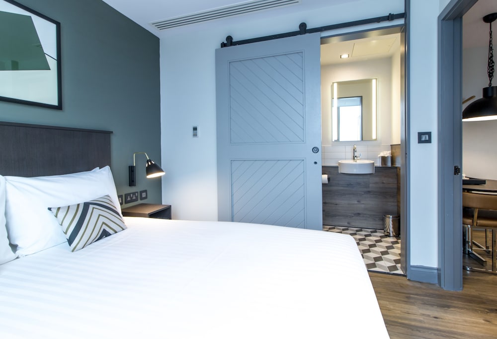 Premium Suite, 1 Double Bed (View) photo 3
