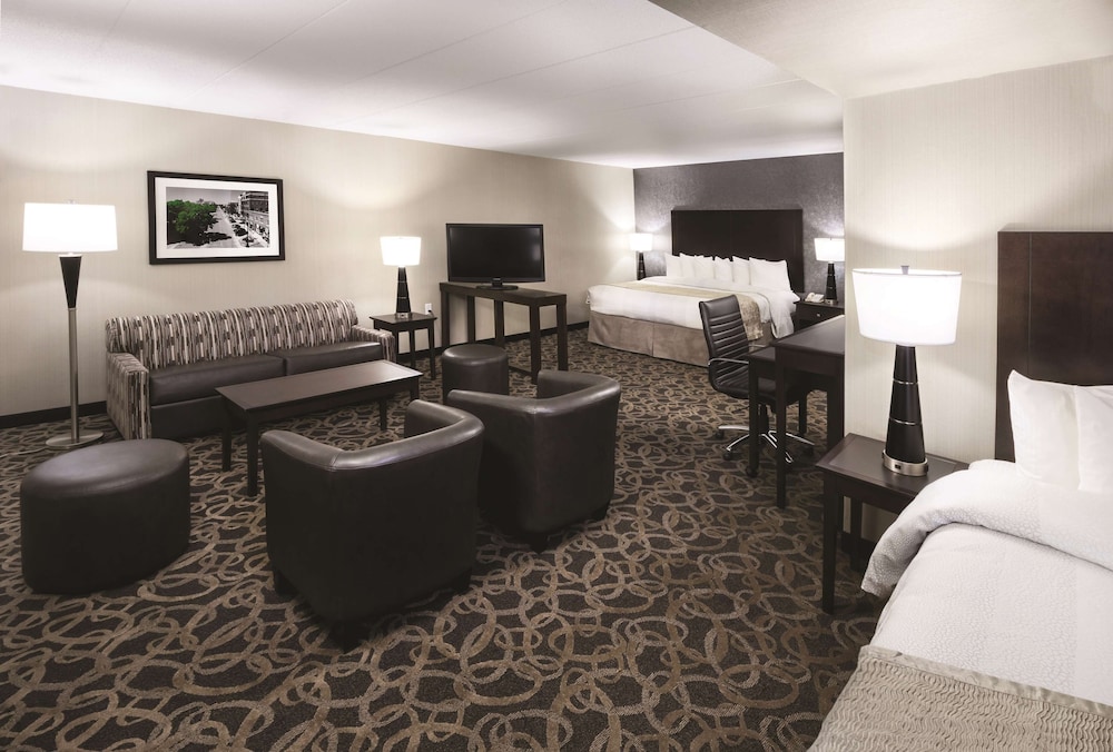 Suite, Multiple Beds, Jetted Tub (Living Room;With Sofabed) - Photo 1