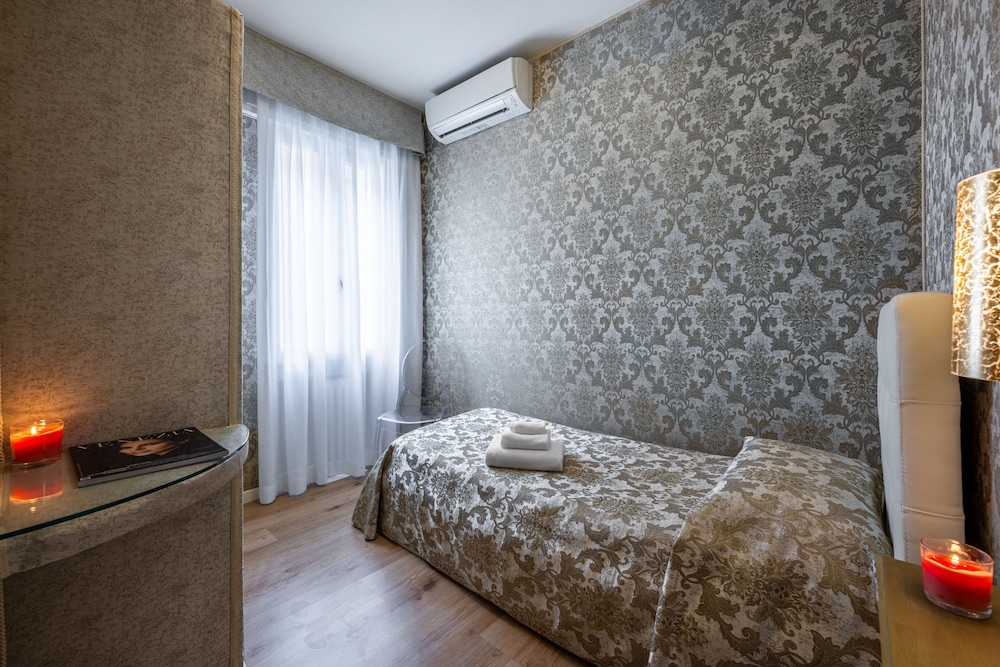 Single Room photo 2
