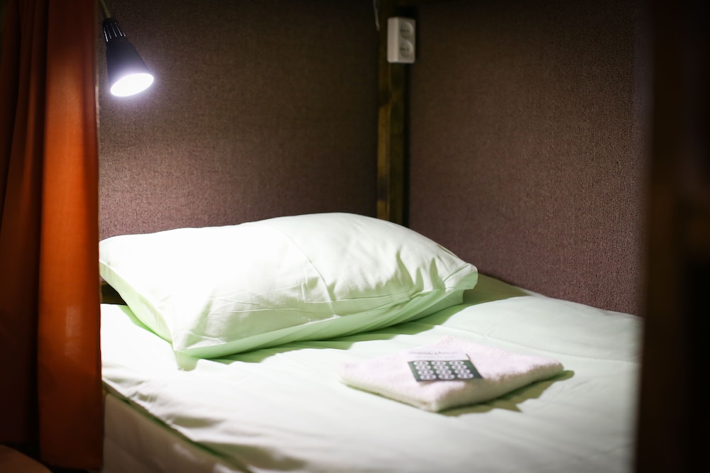 Bed In 4-Bed Female Dormitory Room photo 3