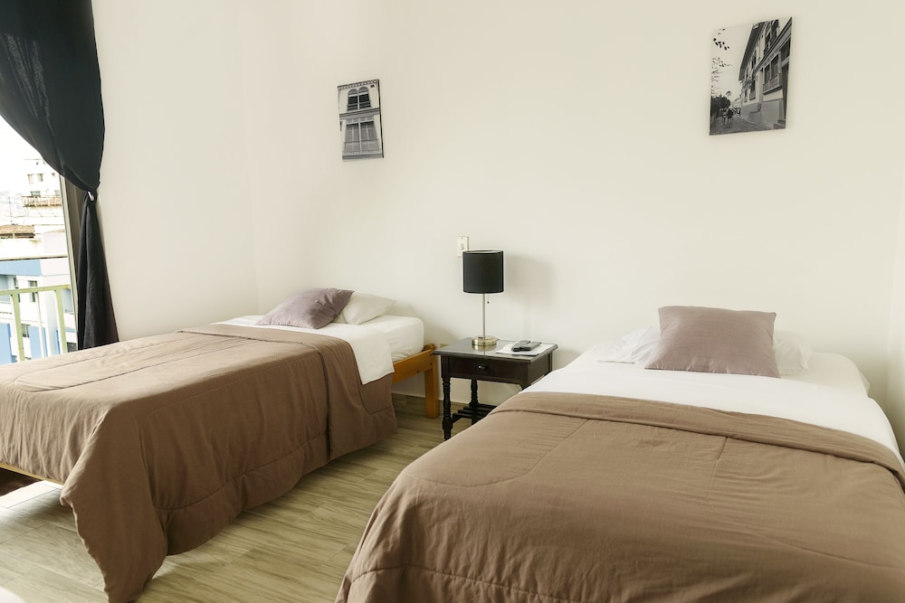 City Apartment, 4 Bedrooms, City View, Tower photo 1