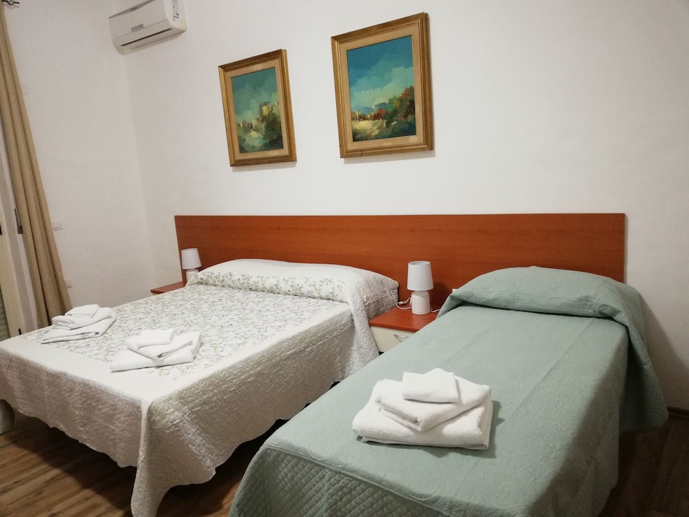 Deluxe Triple Room, Sea View photo 1