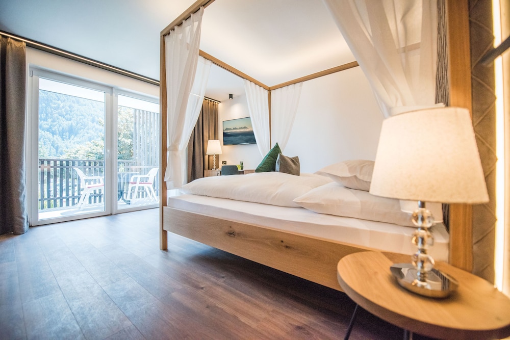 Honeymoon Double Room, 1 Bedroom, Non Smoking, Mountain View (Anna) photo 3