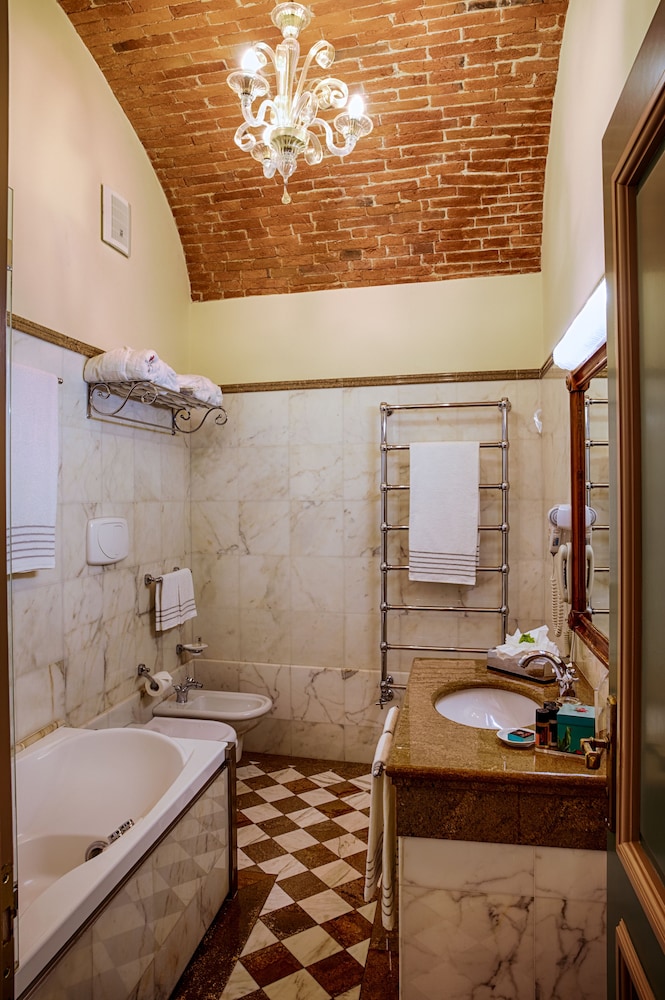 Superior Room, 1 Queen Bed, Non Smoking, River View